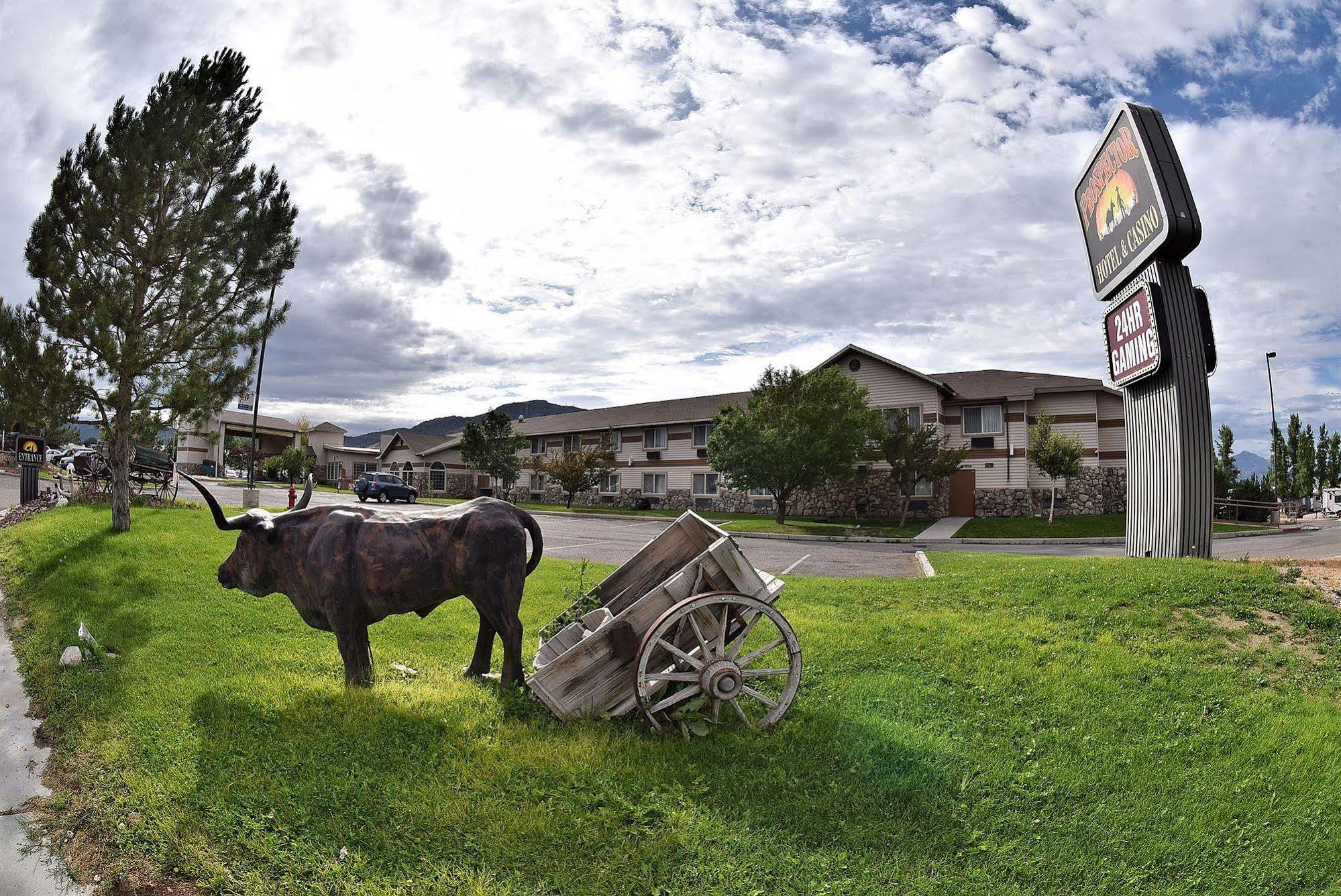 Prospector Hotel & Casino Ely Exterior photo